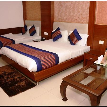 Capital O 6408 Hotel Delhi Heart นิวเดลี ภายนอก รูปภาพ