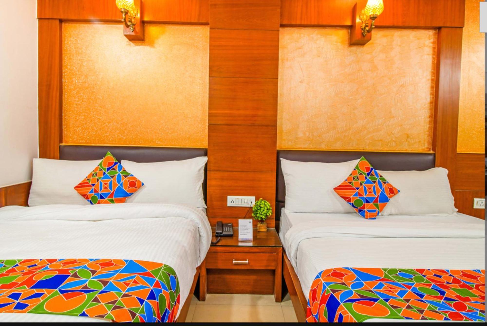 Capital O 6408 Hotel Delhi Heart นิวเดลี ภายนอก รูปภาพ