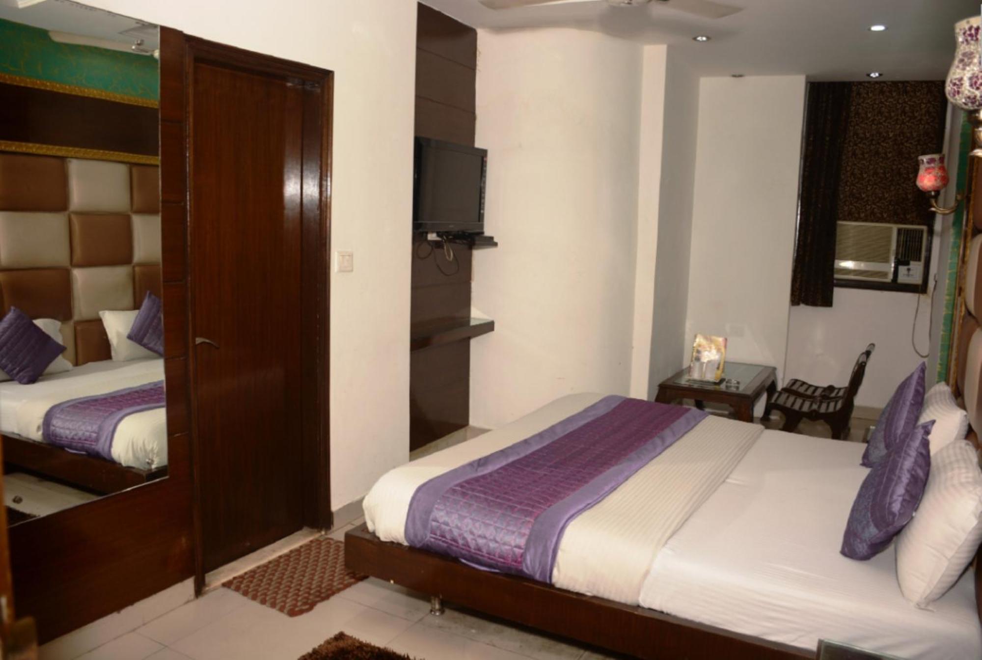 Capital O 6408 Hotel Delhi Heart นิวเดลี ภายนอก รูปภาพ