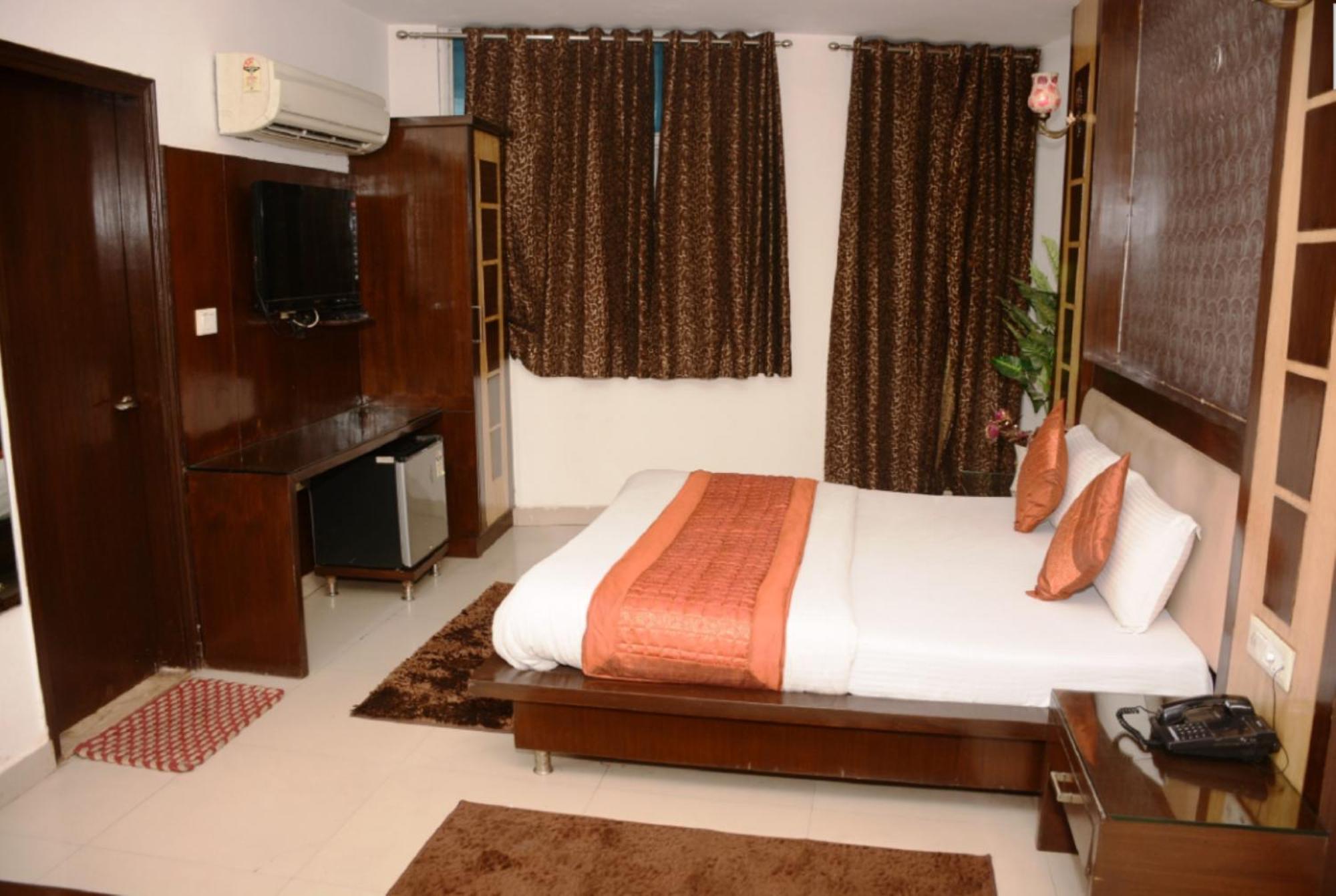 Capital O 6408 Hotel Delhi Heart นิวเดลี ภายนอก รูปภาพ