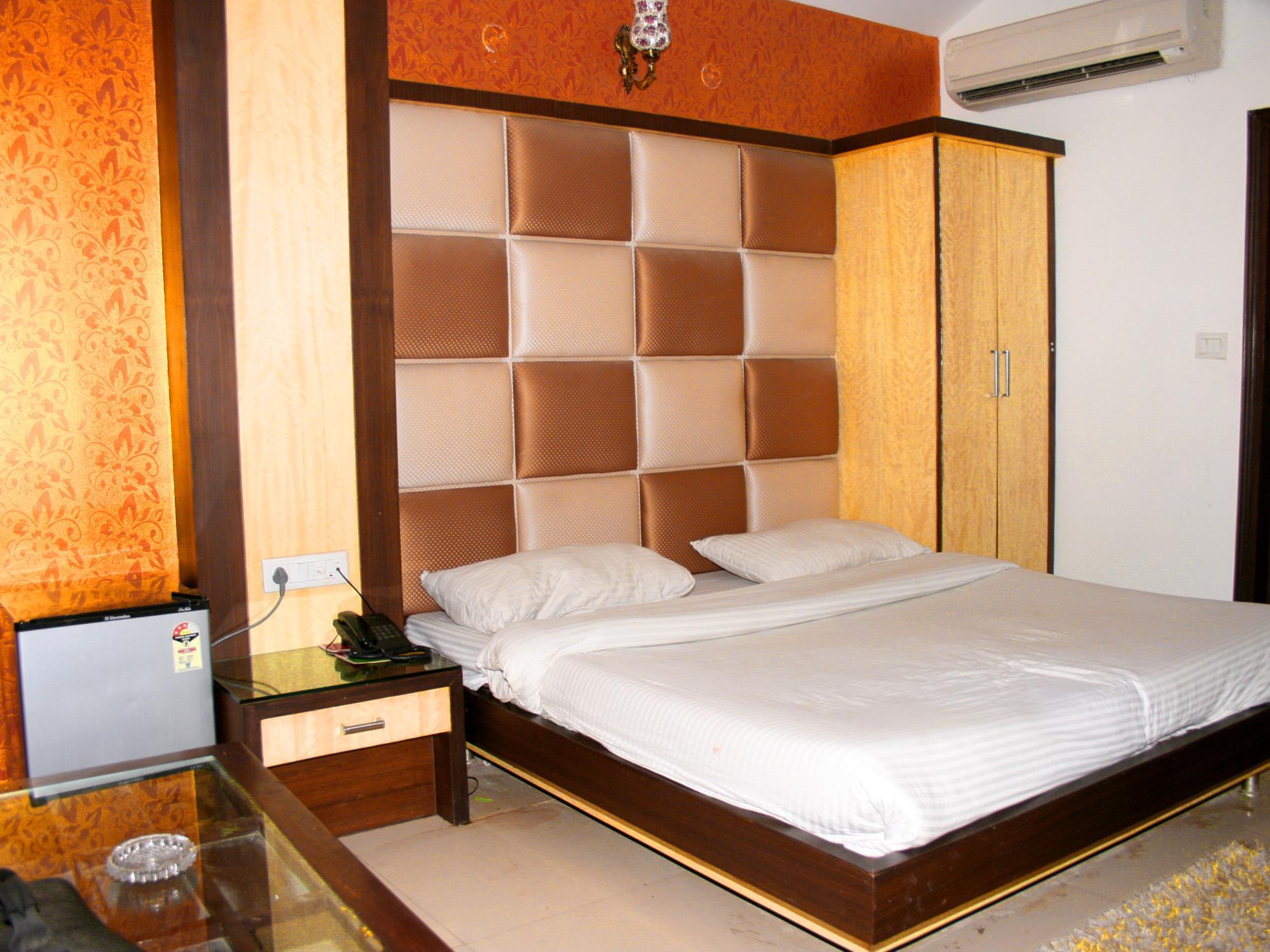 Capital O 6408 Hotel Delhi Heart นิวเดลี ภายนอก รูปภาพ