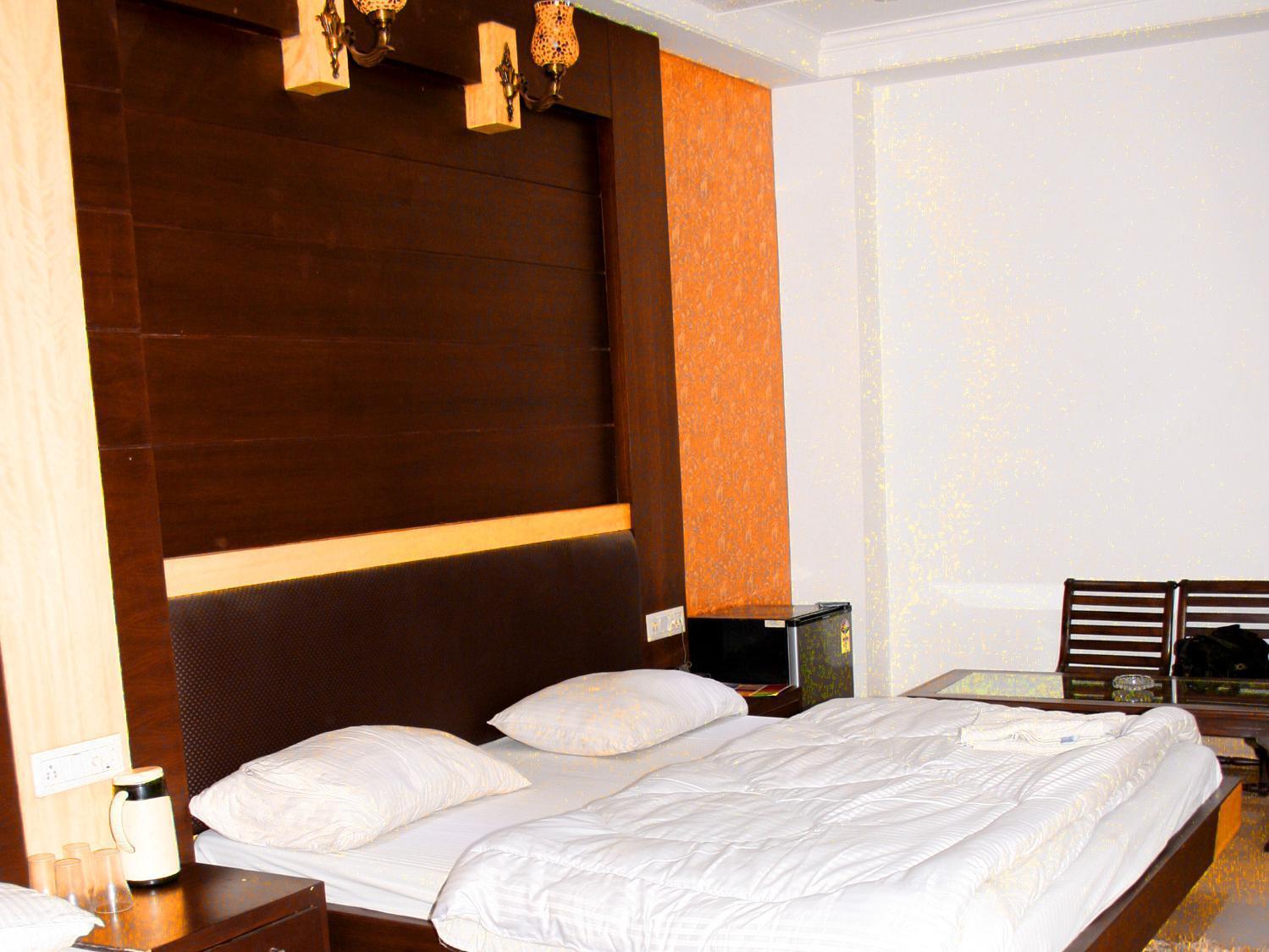 Capital O 6408 Hotel Delhi Heart นิวเดลี ภายนอก รูปภาพ